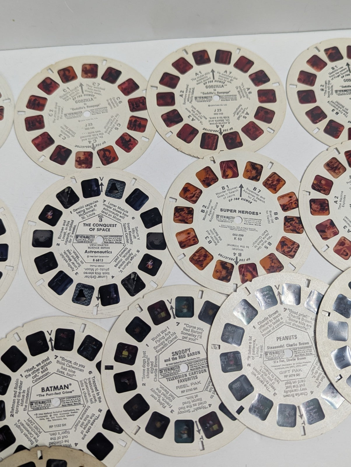 Vintage View-Master Fun Pack & 3-D BAKELITE VIEWER w/t Many Slides Original Box