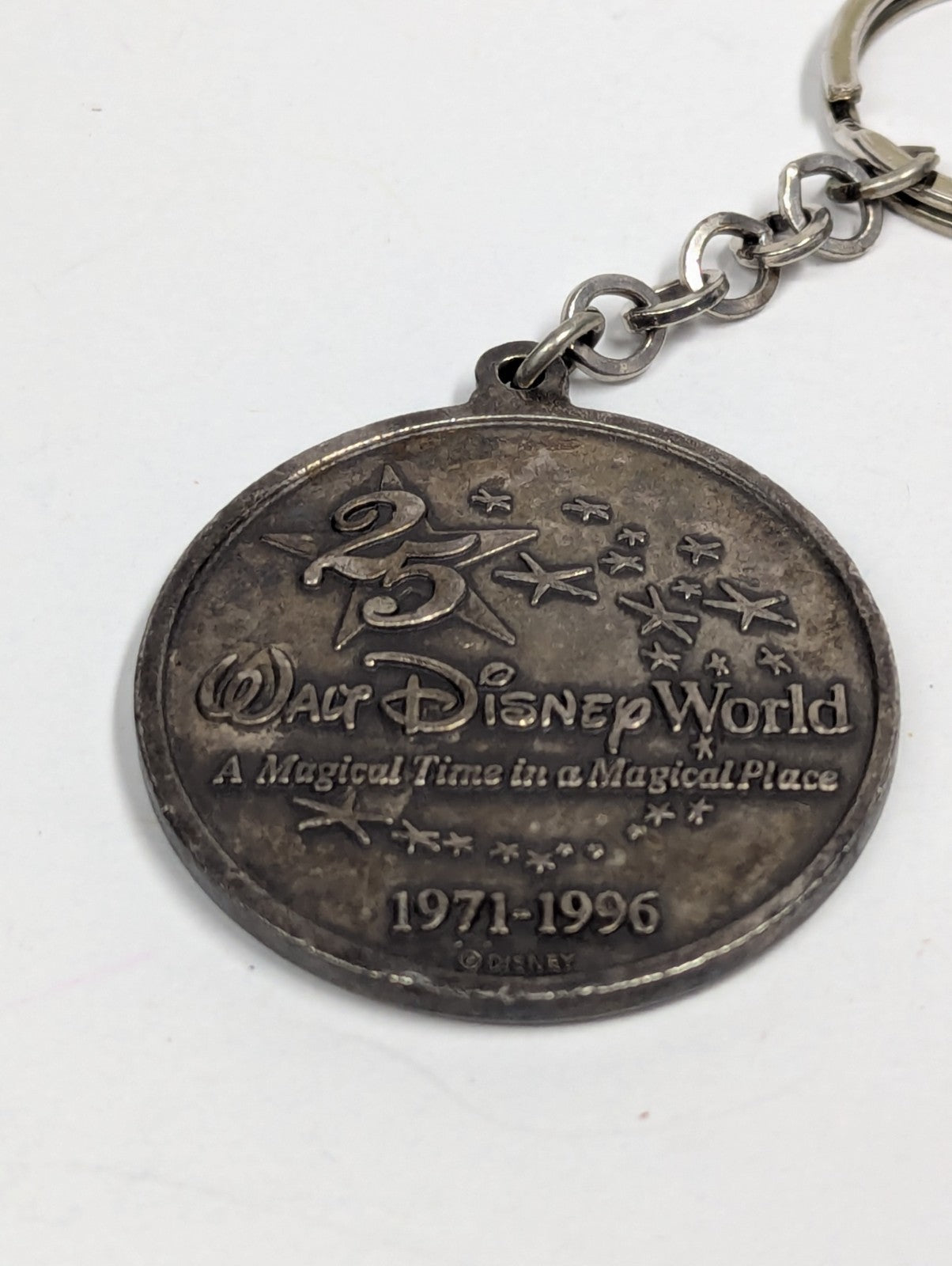 Walt Disney World 25th Anniversary Medallion Keychain (1971-1996, Pewter)