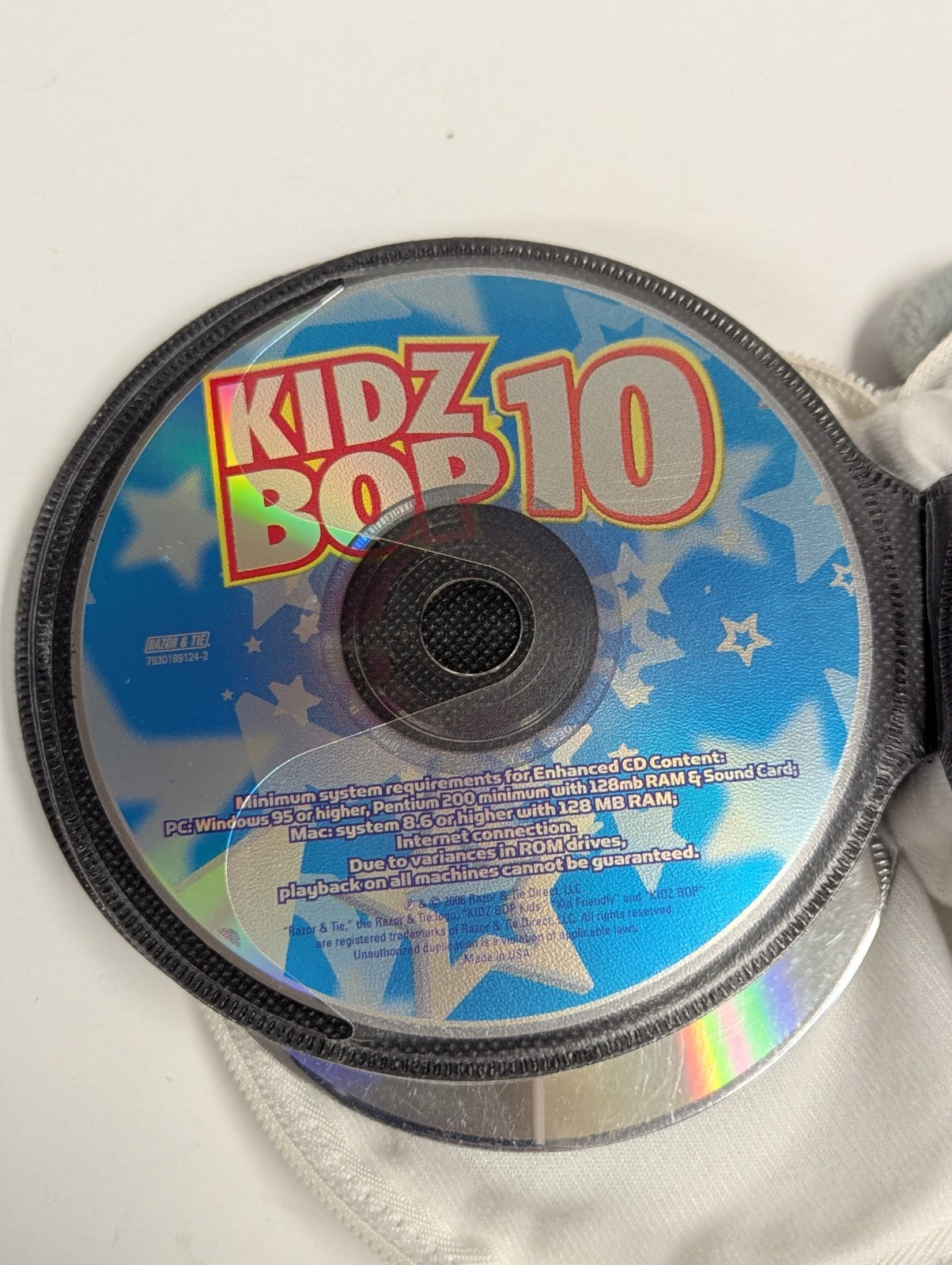 2004 Cat Head CD Case by FaceCase Retro Y2K Storage Holder with 13 CD's Kidz Bop