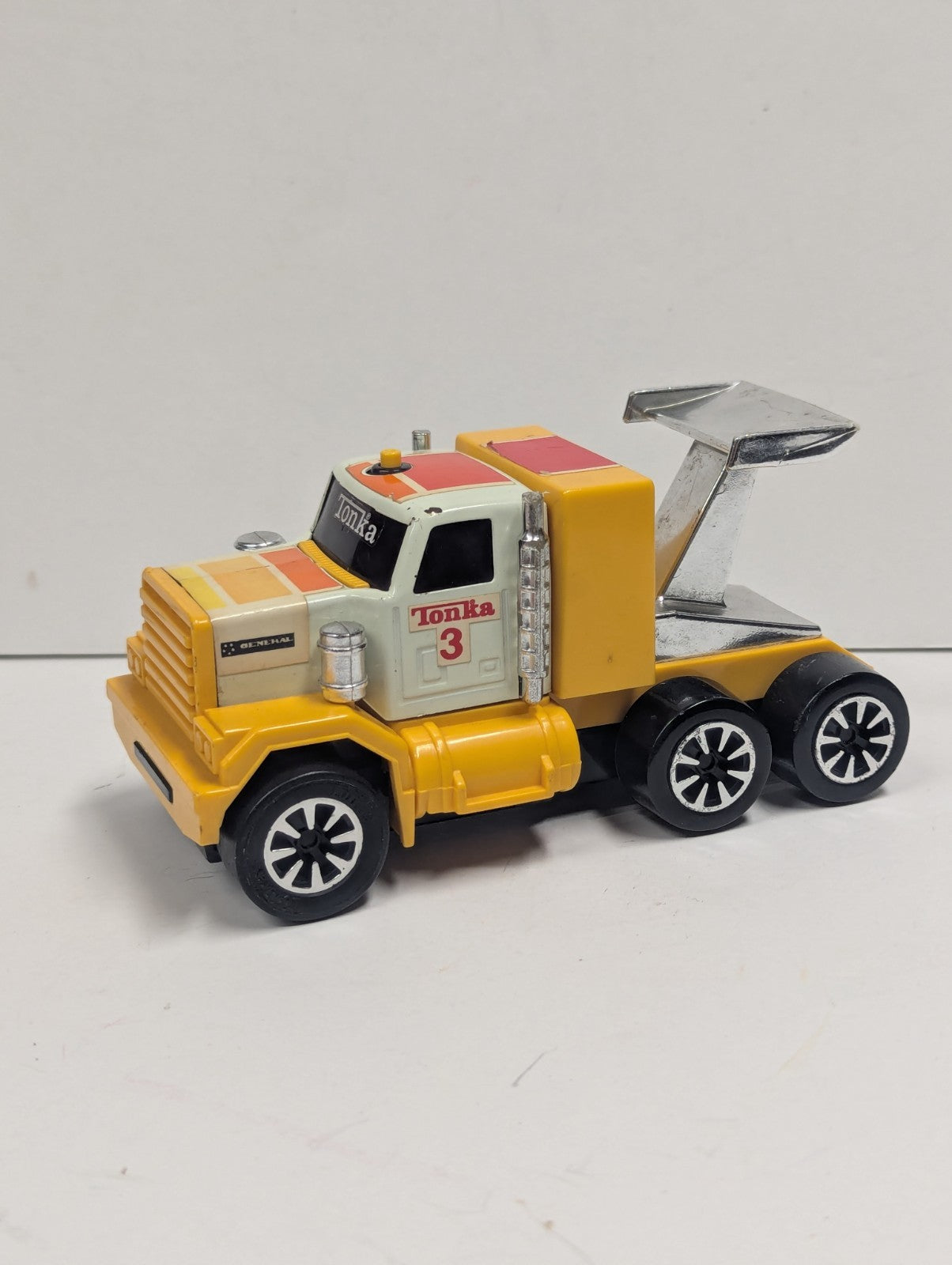 Vintage Steel TONKA Clutch Poppers GMC General Drag Truck Semi Japan