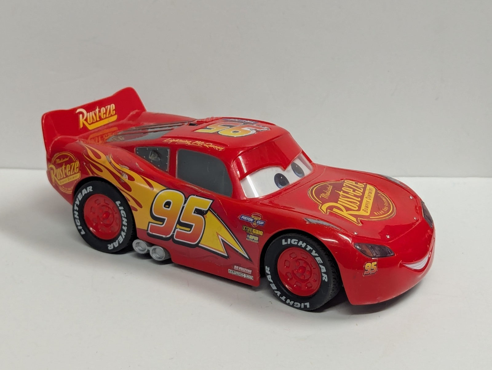 Disney Pixar Cars Lightning McQueen Thinkway Toys Light Up Eyes Move