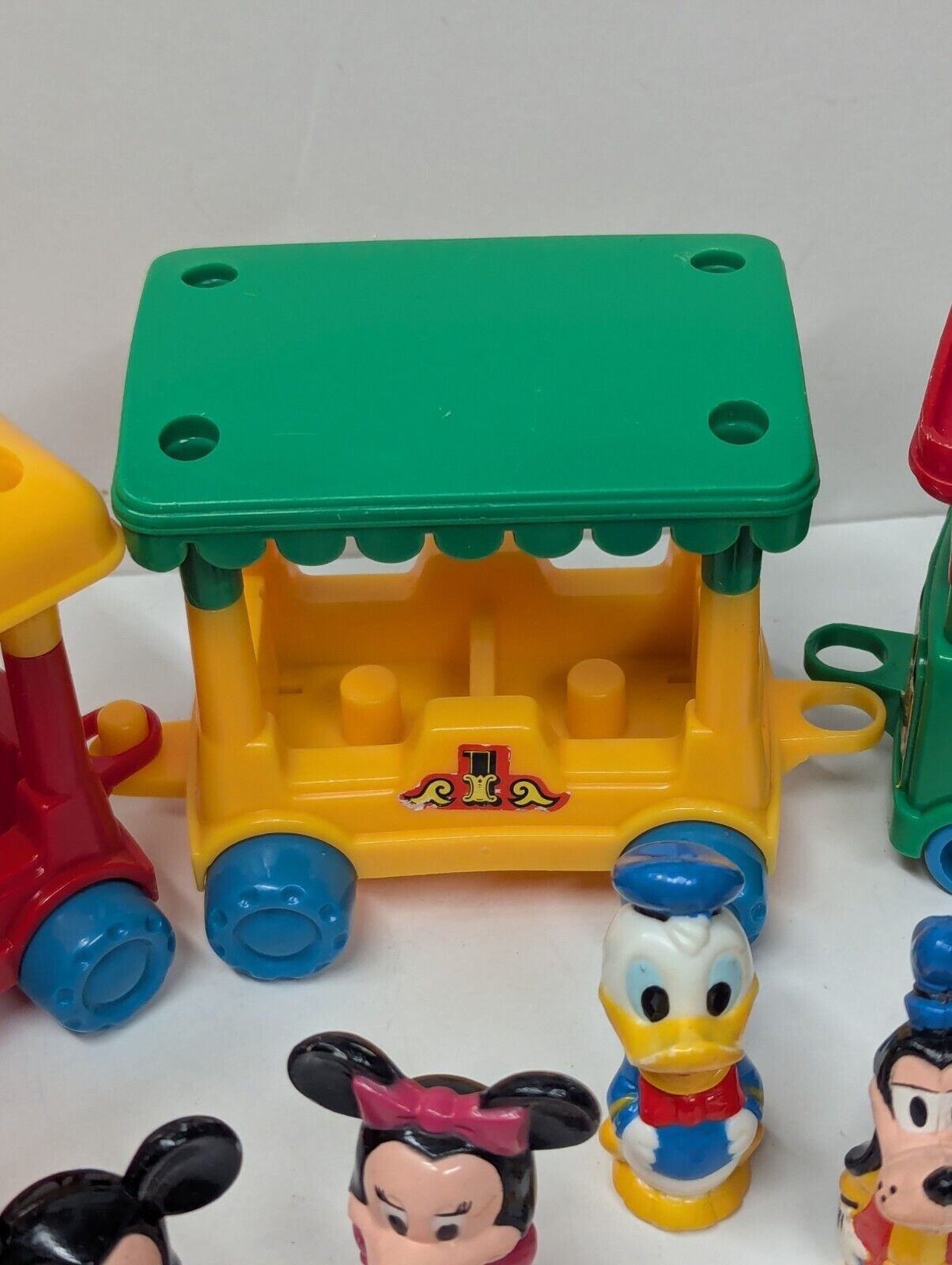 Vintage - 1986 Disneyland Toy Train Set- Train Cars-Figures- Tour Bus