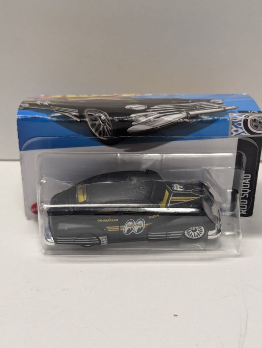 HOT WHEELS 2022 ROD SQUAD 47 CHEVY FLEETLINE MOONEYES  NEW B5