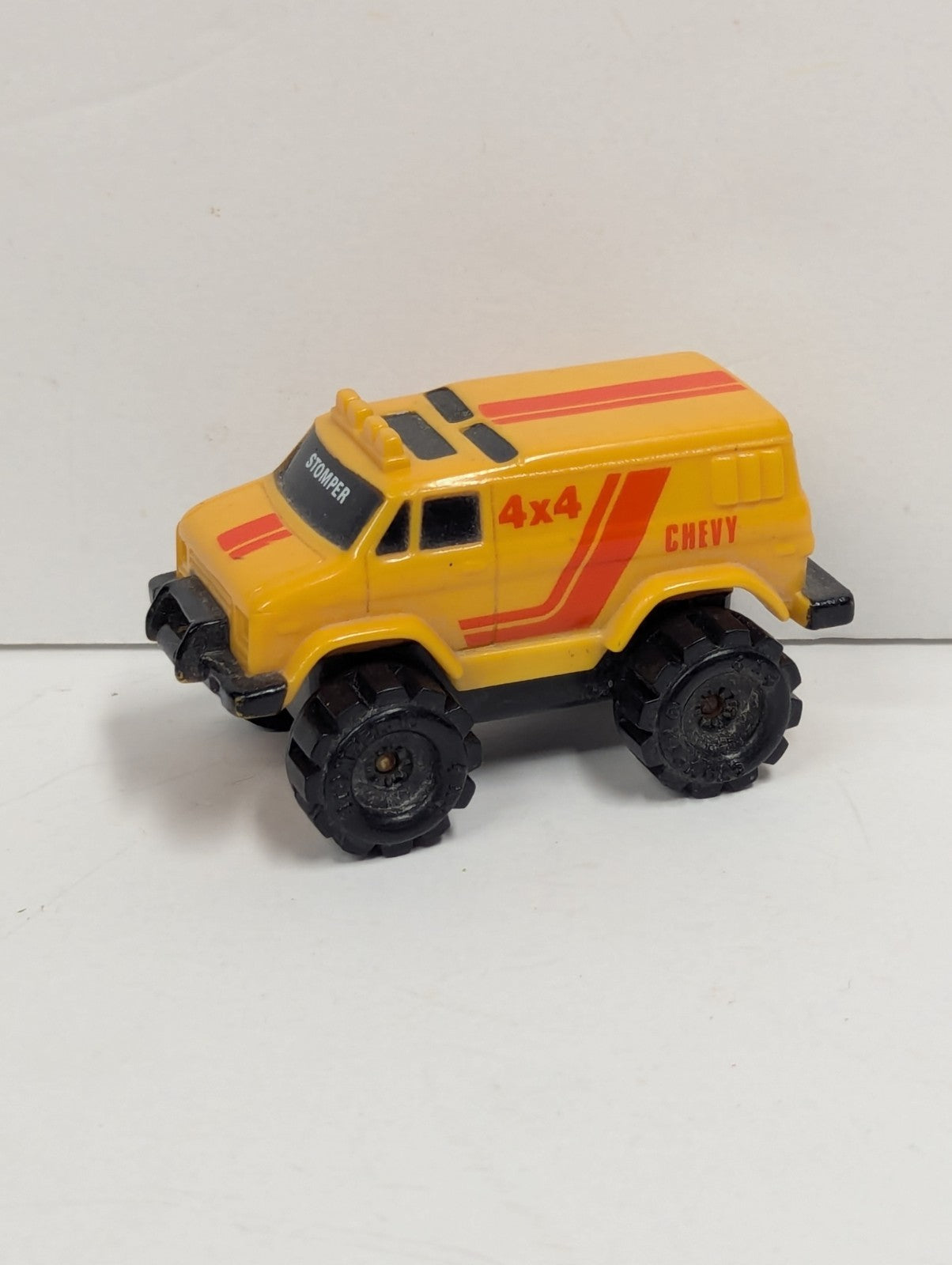 VINTAGE SCHAPER MINI STOMPER YELLOW 4X4 CHEVY VAN - MADE IN MACAU