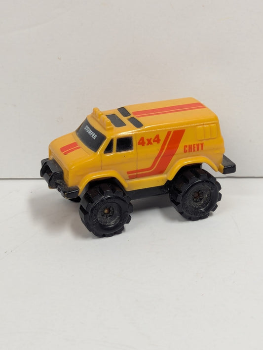  VINTAGE SCHAPER MINI STOMPER YELLOW 4X4 CHEVY VAN - MADE IN MACAU