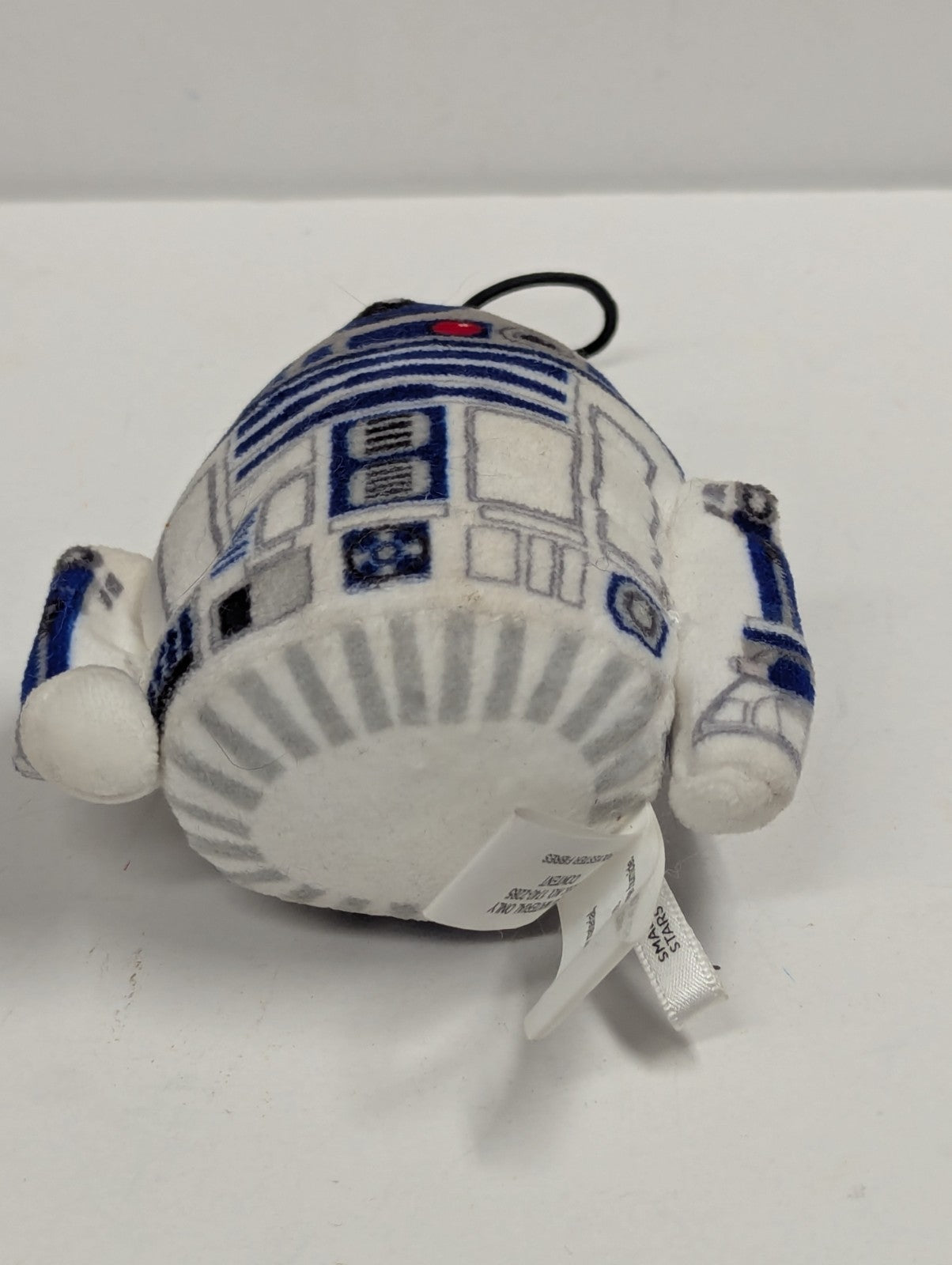 Hallmark Itty Bittys Star Wars R2-D2 Mini Plush 4.5” Hanger/Ornament 