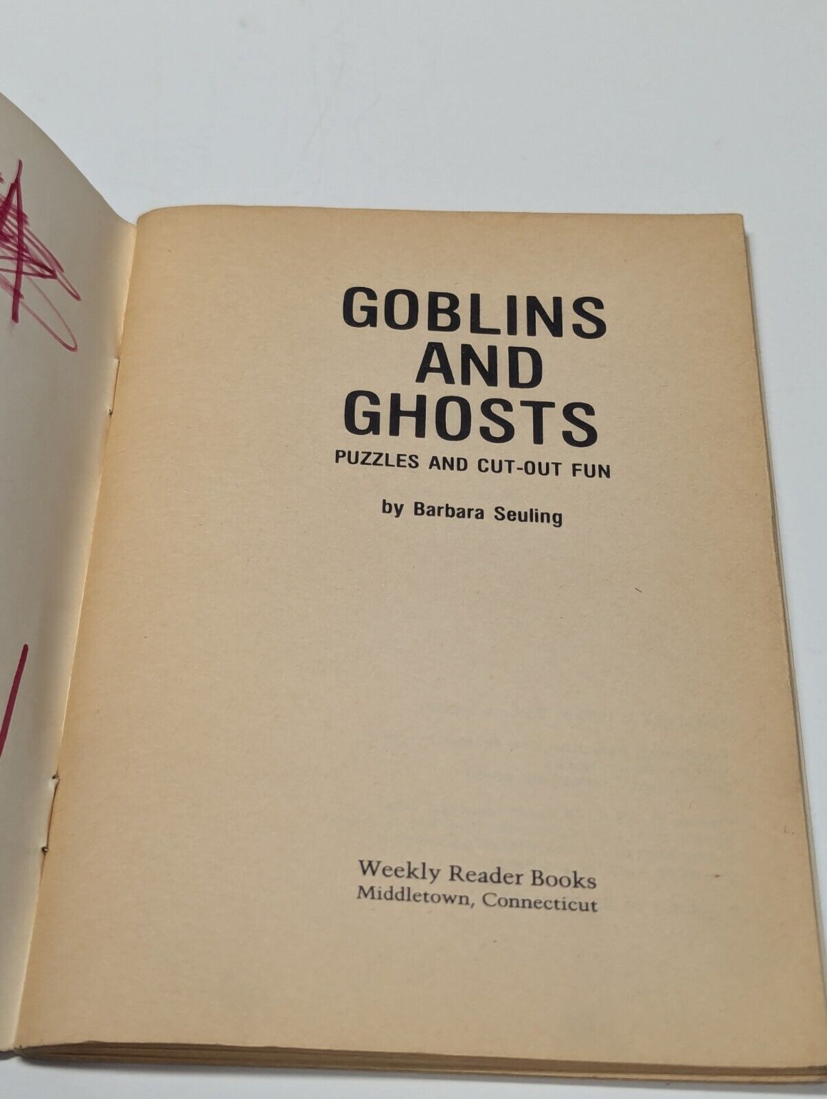 Goblins and Ghosts. Puzles and Cut-Out Fun by Barbara Seuling 1980