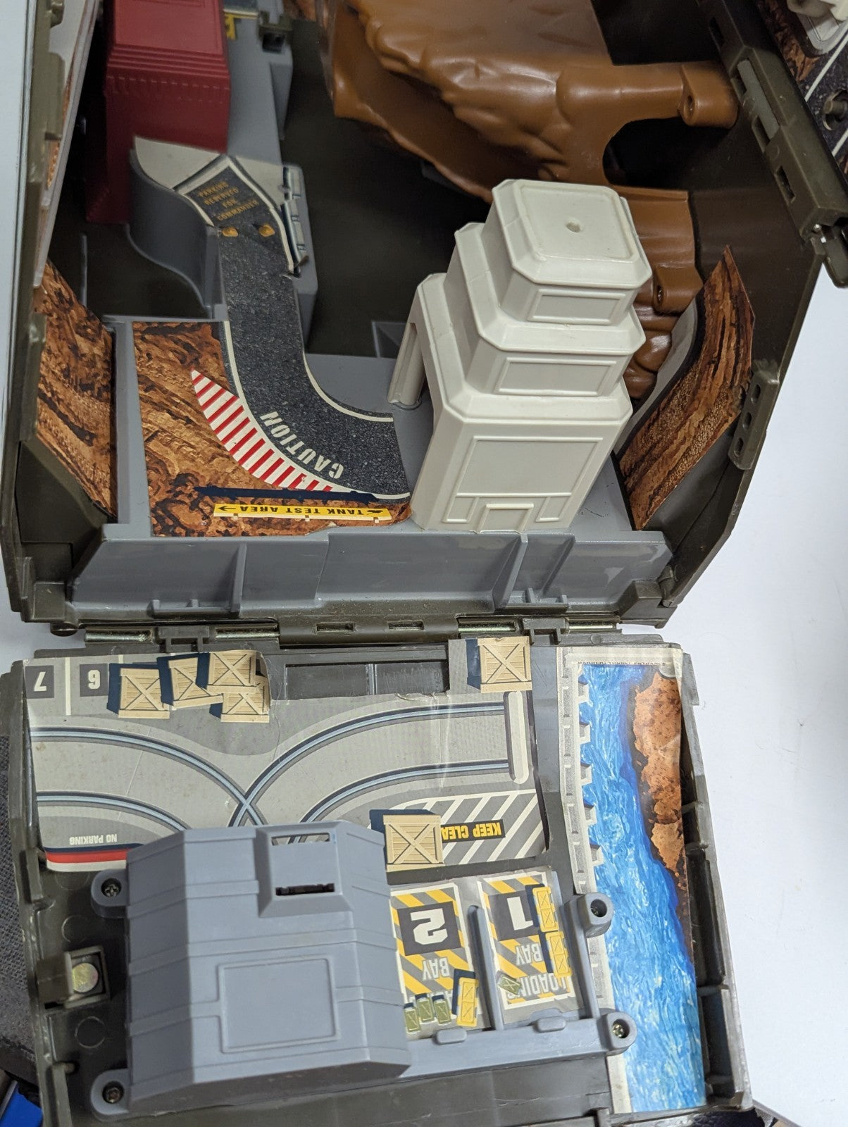 Vintage 1991 Micro Machines Camo Military Van Fold Out Playset 13C-C5710 Galoob