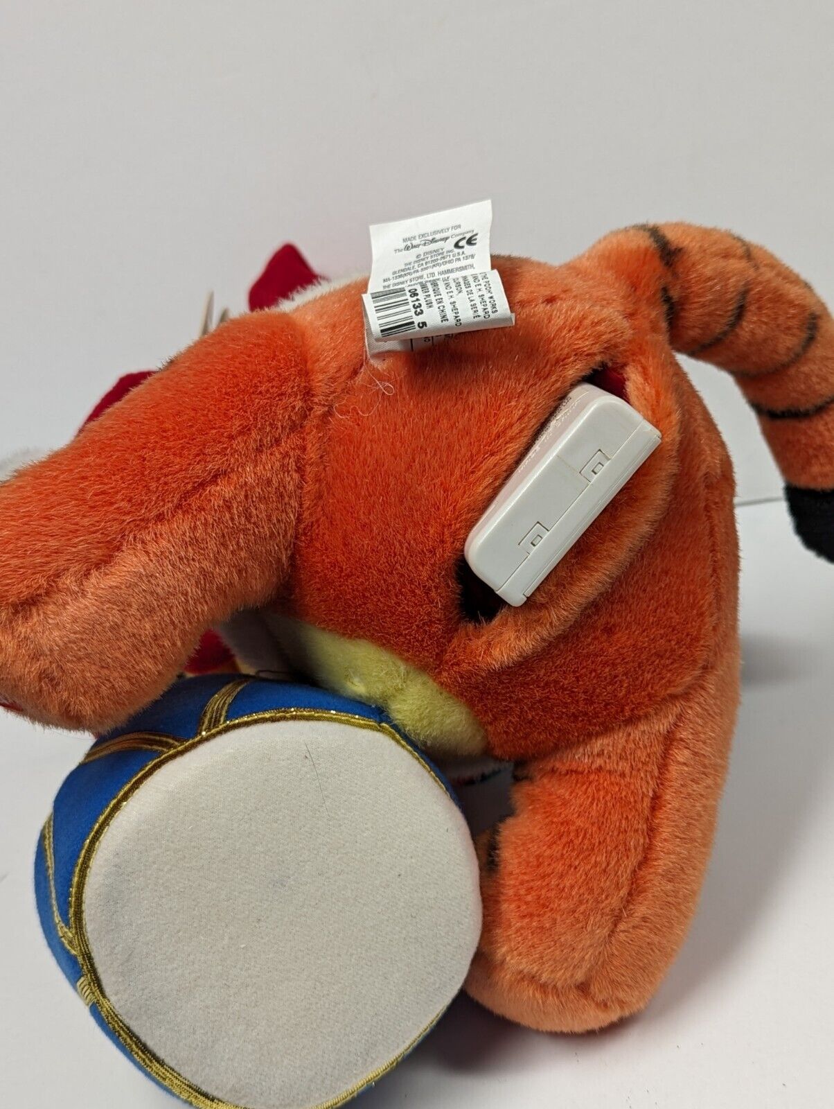 2001 Disney Christmas Tigger Plush Singing Dancing with Tag