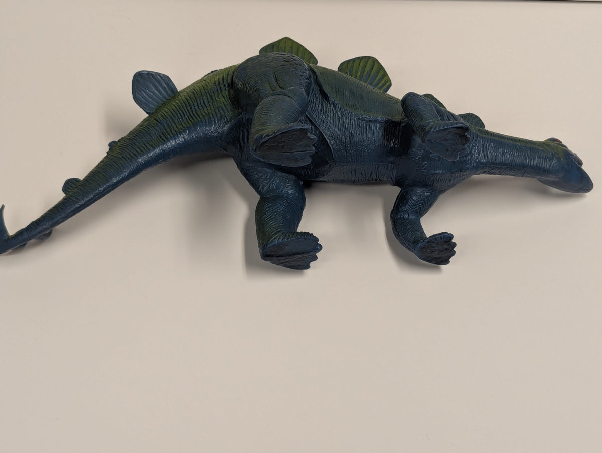 Vintage 1986 Dor Mei Stegosaurus Dinosaur Rubber/Plastic Toy Figure 15"