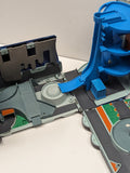 2001 Micro Machines Super Stunt City Semi -Tanker Truck Play Set with 2 Cars 1D