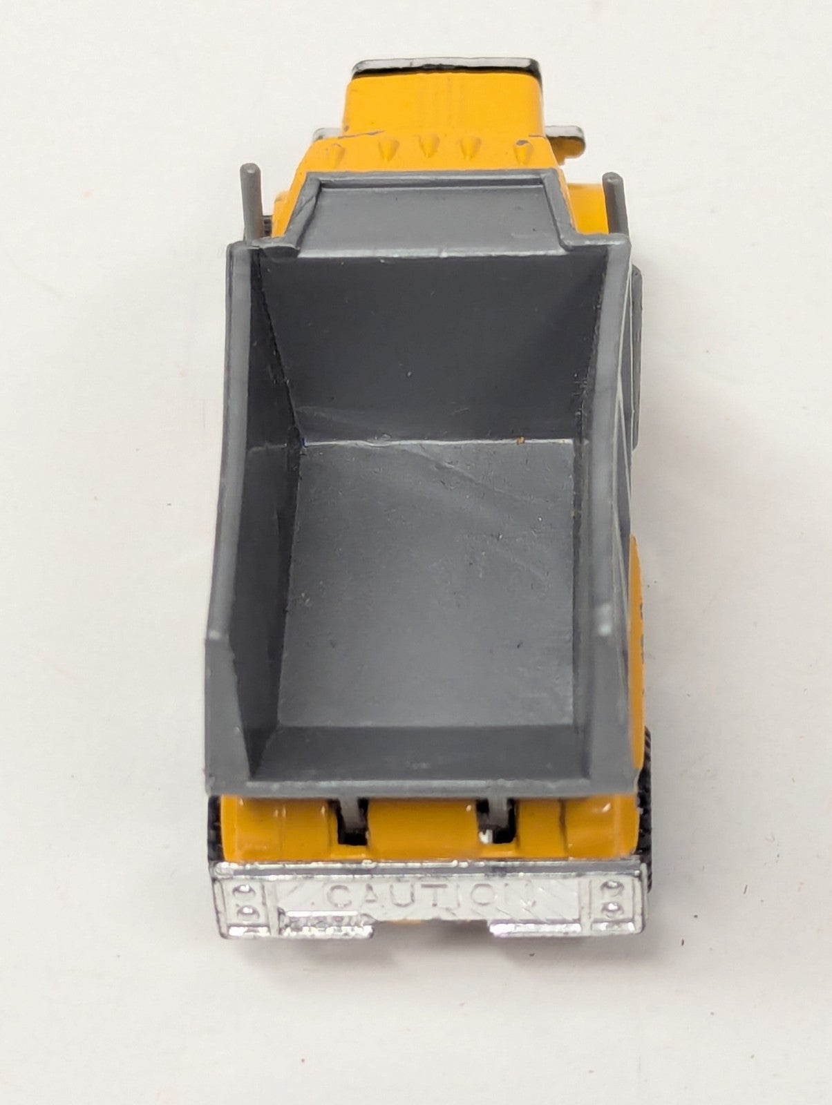 VINTAGE 1981 MATCHBOX PETERBILT YELLOW PACE DUMP TRUCK DIECAST 1:64 SCALE