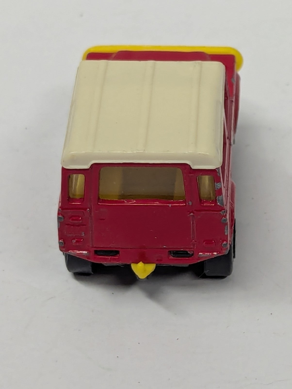 Matchbox 1987 Land Rover Ninety Red Valley Camp Red