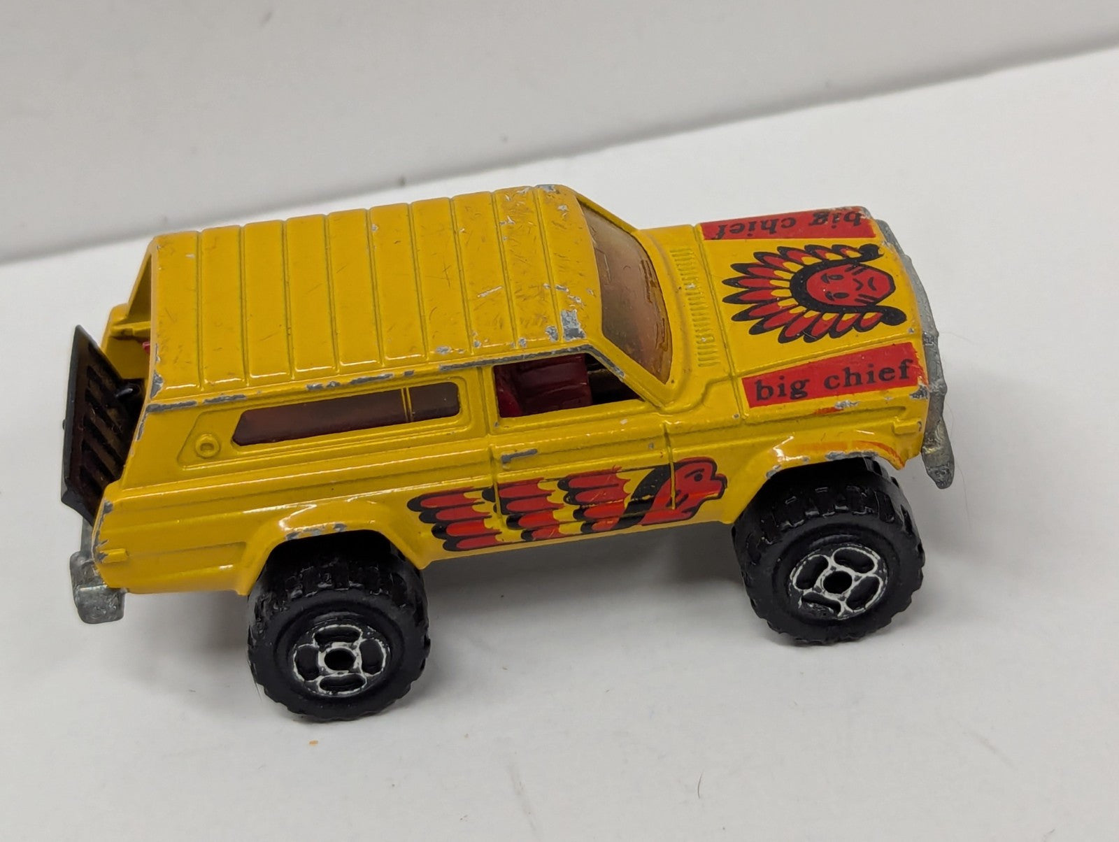 Vintage Majorette Team Indian 4 x 4 Jeep Cherokee 236 1:64 Scale with Dog