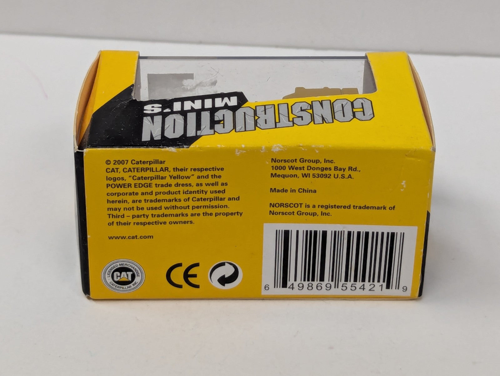 NORSCOT CONSTURTION MINI'S D5G BULL DOZZER NEW IN BOX