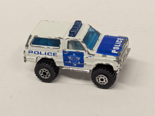 Vintage 1983 Diecast Toy Car Matchbox Toys 4x4 Chevy Blazer Metro Police