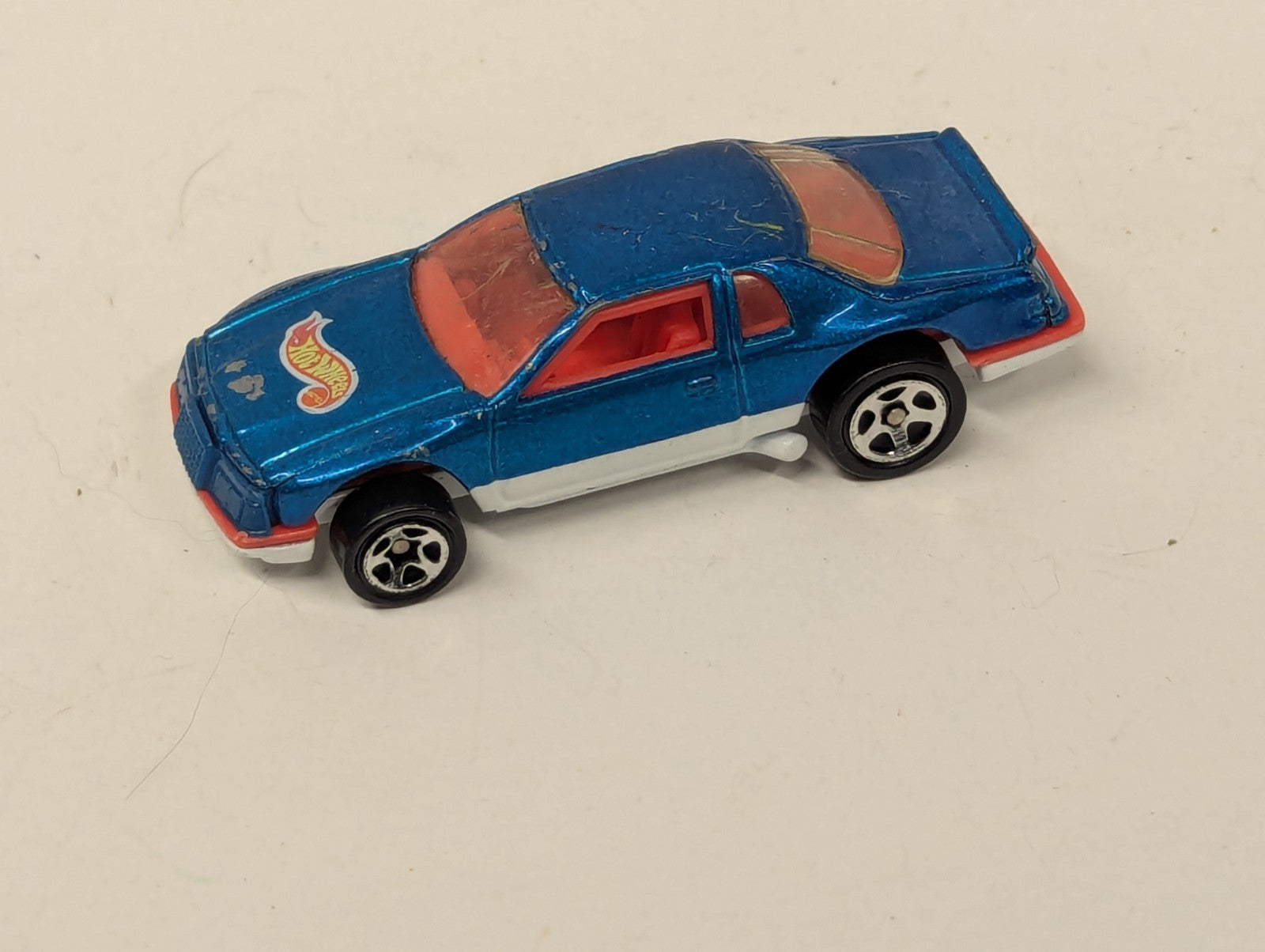 1983 Hot Wheels - THUNDER BURNER - Vintage Diecast 1/64 - Red White and Blue