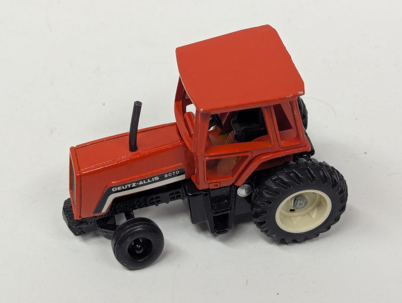 DEUTZ-ALLIS 8070 TRACTOR WITH CAB 3537D  1/64 SCALE ERTAL DIECAST