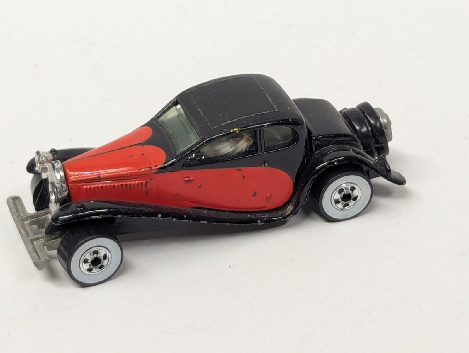 Vintage 1980 Hot Wheels '37 Bugatti Black w/Orange Tampo Diecast Malaysia