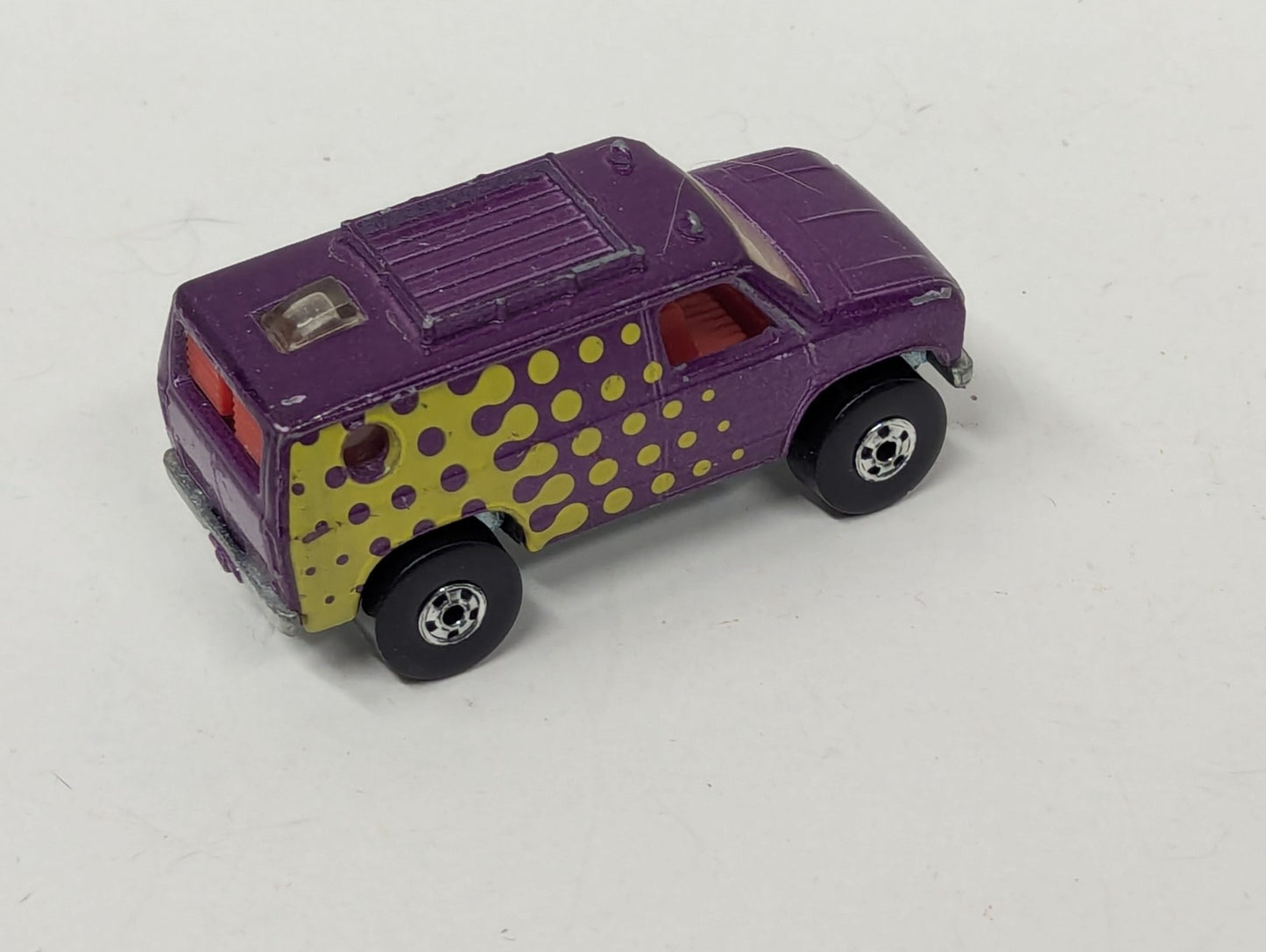 Vintage Hot Wheels 1997 Mainline #128 Baja Breaker Metalflake Purple w/ Yellow