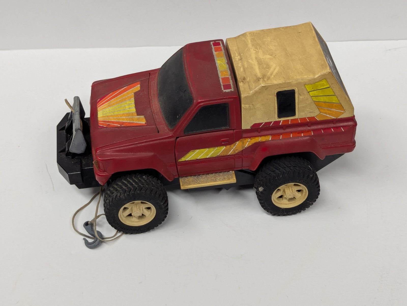 Vintage 1984 Go Bots Robo Machine Robot Winch Transforming Toyota Truck  Bandai