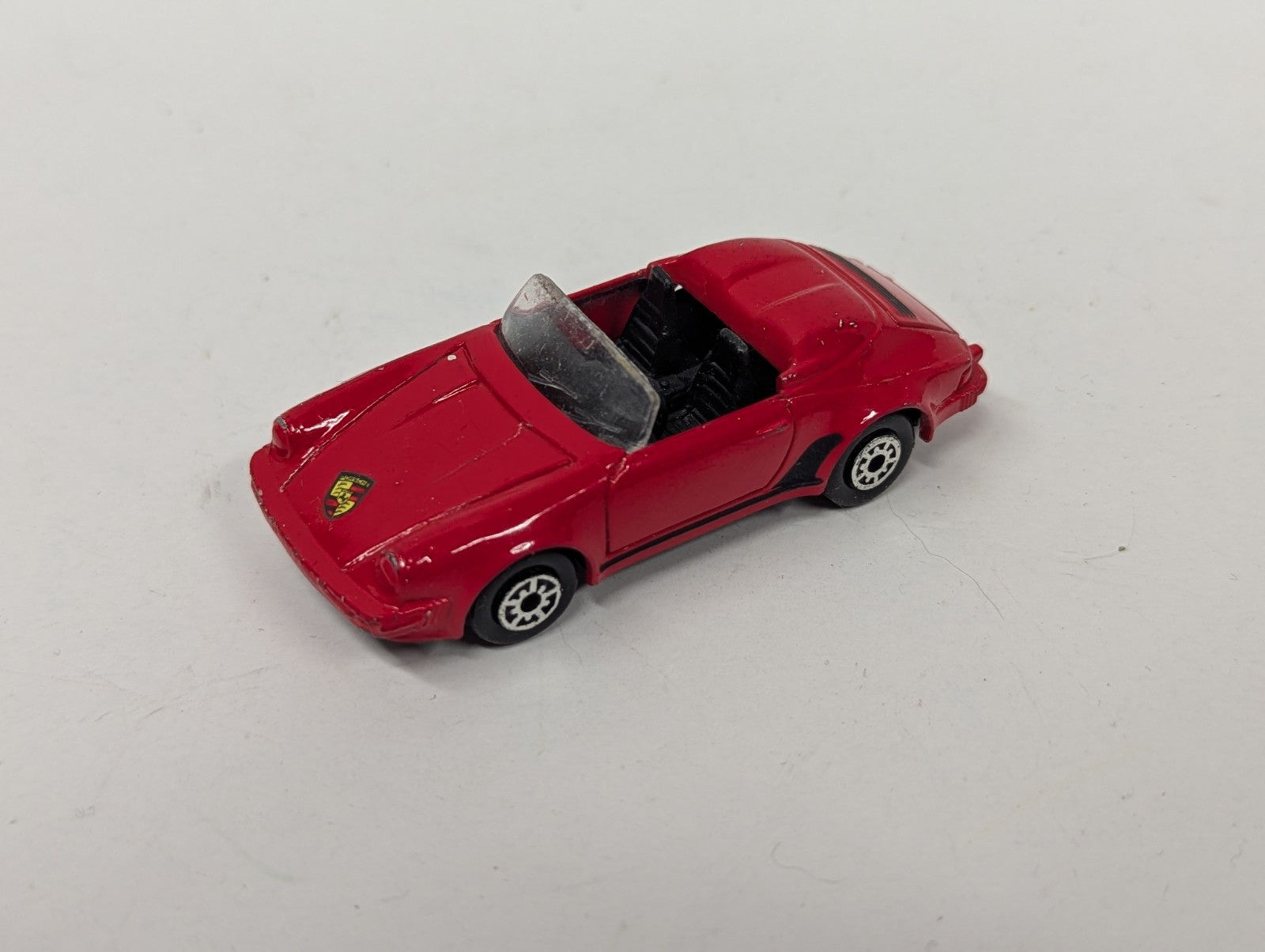 1989 PORSCHE 911 SPEEDSTER RED 1:64 Maisto