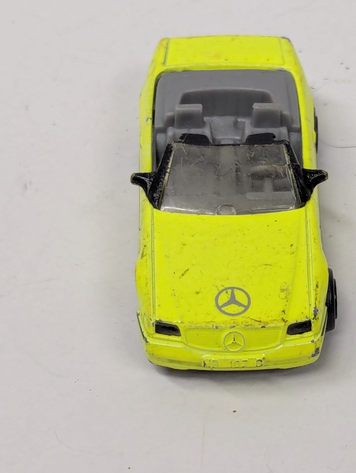 1993 Mattel Corgi Auto City Mercedes Benz SL500 Neon Green 93177