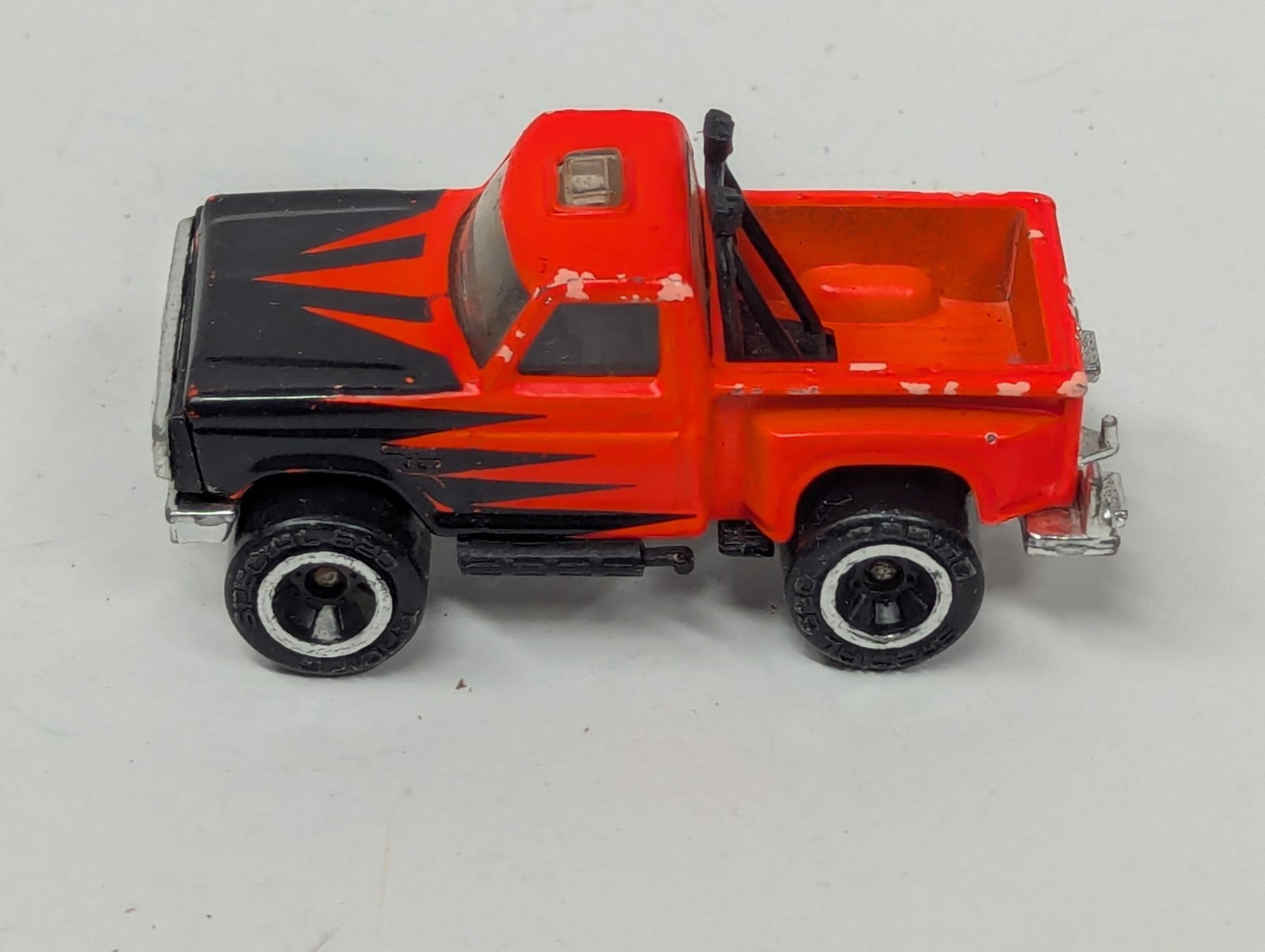1993 MATCHBOX SUPERFAST MB 55 ORANGE/BK FORD F-150 FLARE SIDE PICKUP