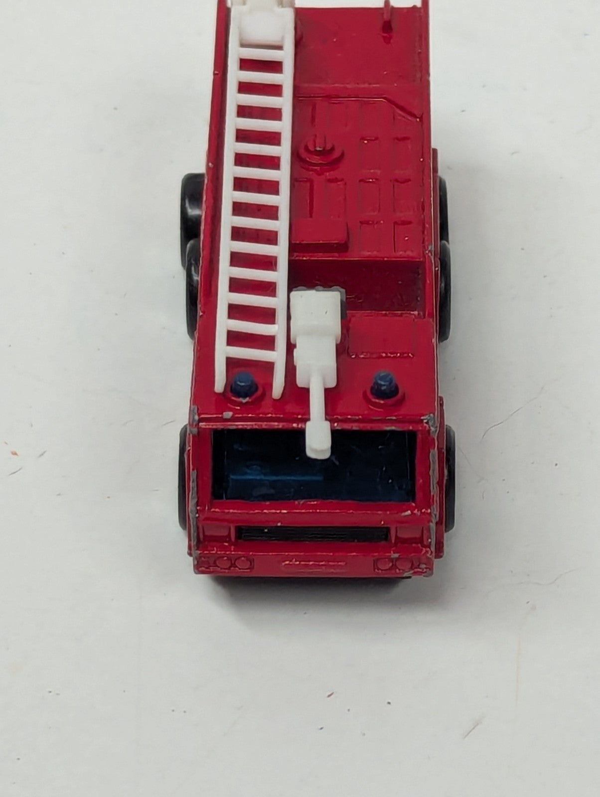 1991 MATCHBOX Red  Fire Dept. AIRPORT FIRE TRUCK