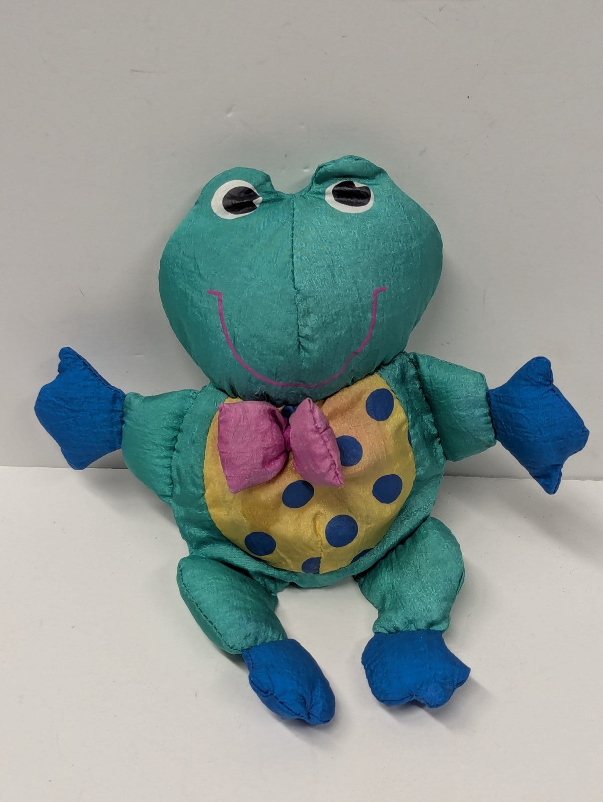 Kids II Freddy Frog Plush Nylon 1996 Tiny Stuffed Animal Toy 7" HTF Dots Bowtie