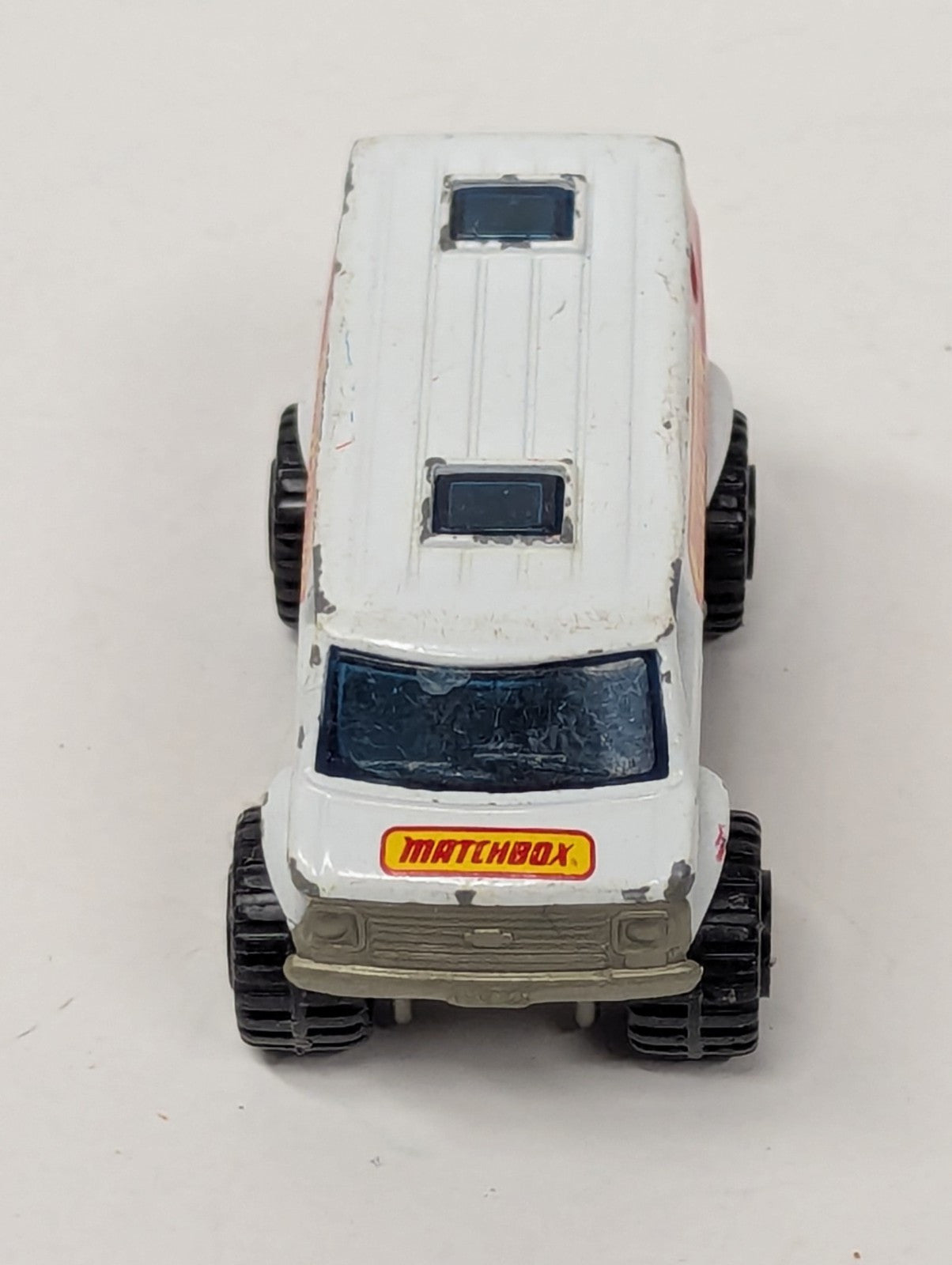 VINTAGE 1981 MATCHBOX 4 X 4 CHEVY VAN MOTORSPORTS 1:74
