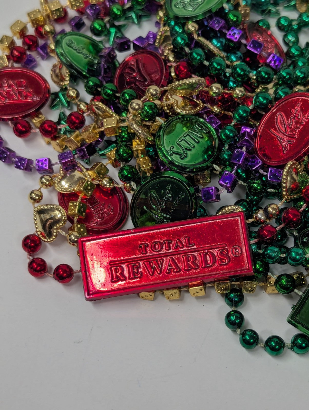 MARDI GRAS NECKLACE METALLIC CAESARS TOTAL REWARDS BEAD LOT