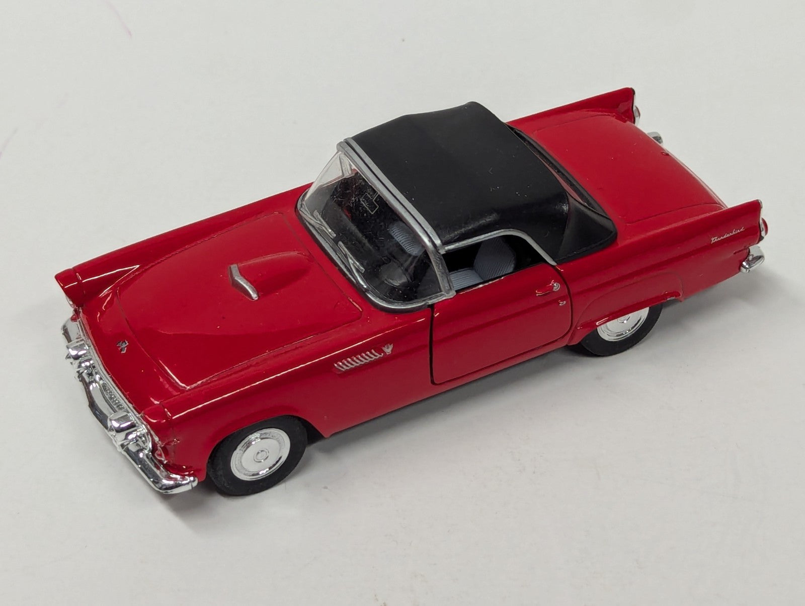 Welly 1/34 1955 FORD THUNDERBIRD (HARD-TOP), Red Diecast Metal Model (#42366H)