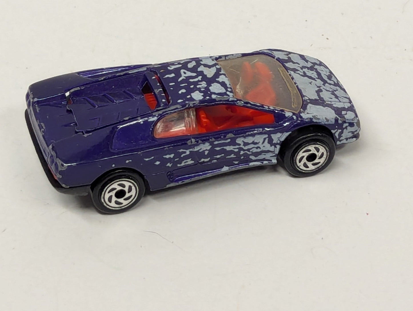 1991 Matchbox  Super Cars Lamborghini Diablo Blue-Purple