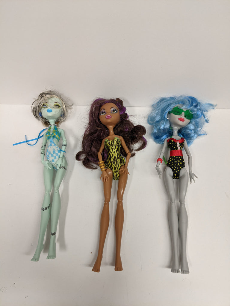 2008 Monster High Skull Shores Ghoulia, Frankie, & Clawdeen